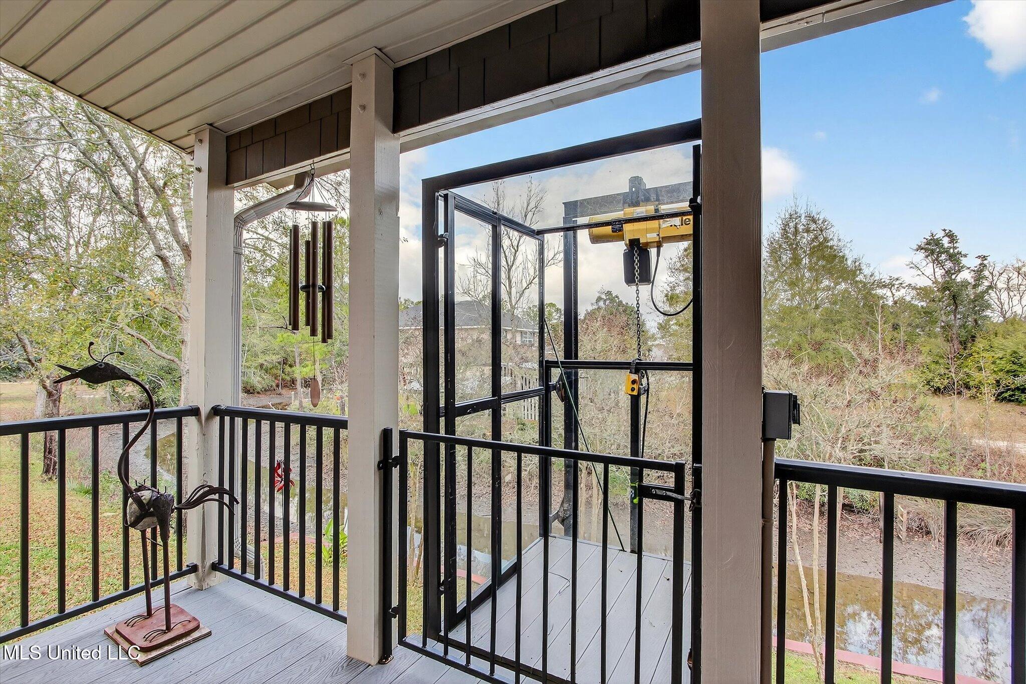 2104 Mole Drive Property Photo 4