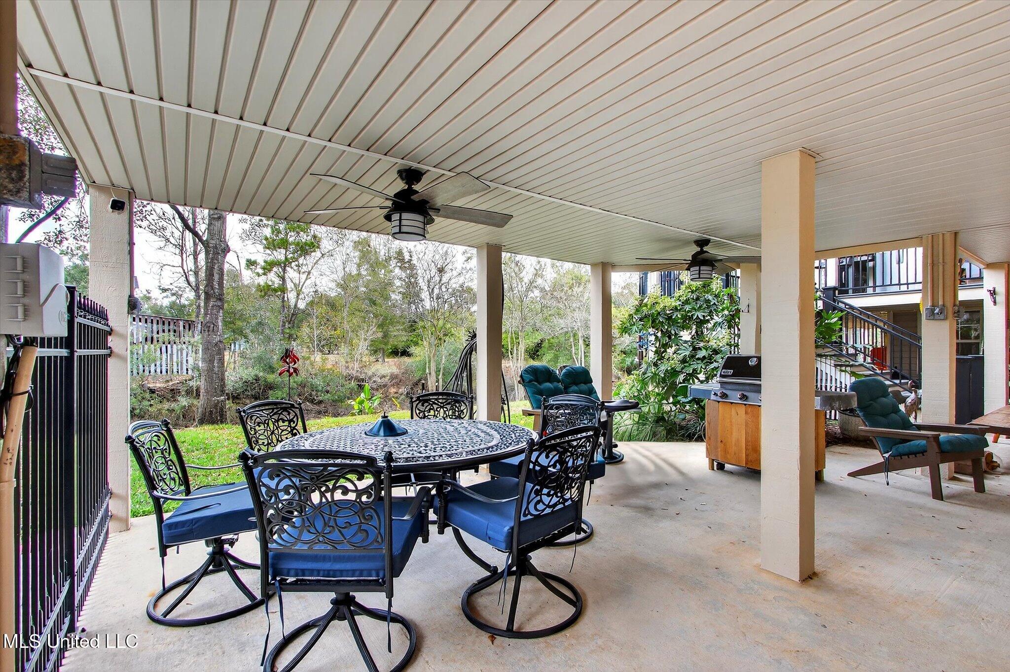 2104 Mole Drive Property Photo 5