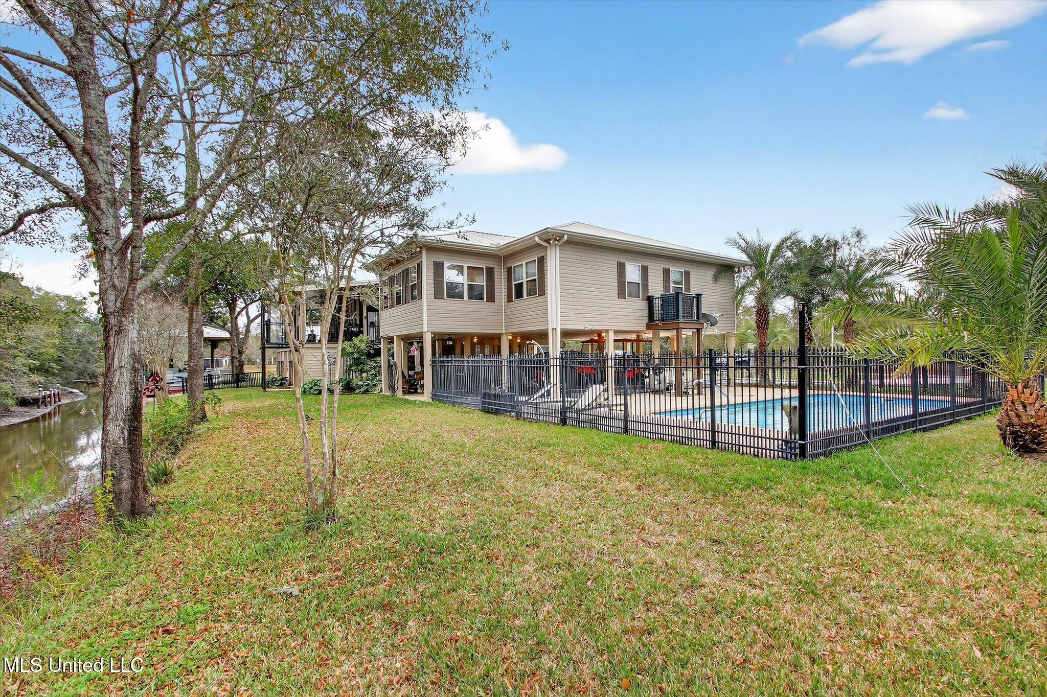 2104 Mole Drive Property Photo 8