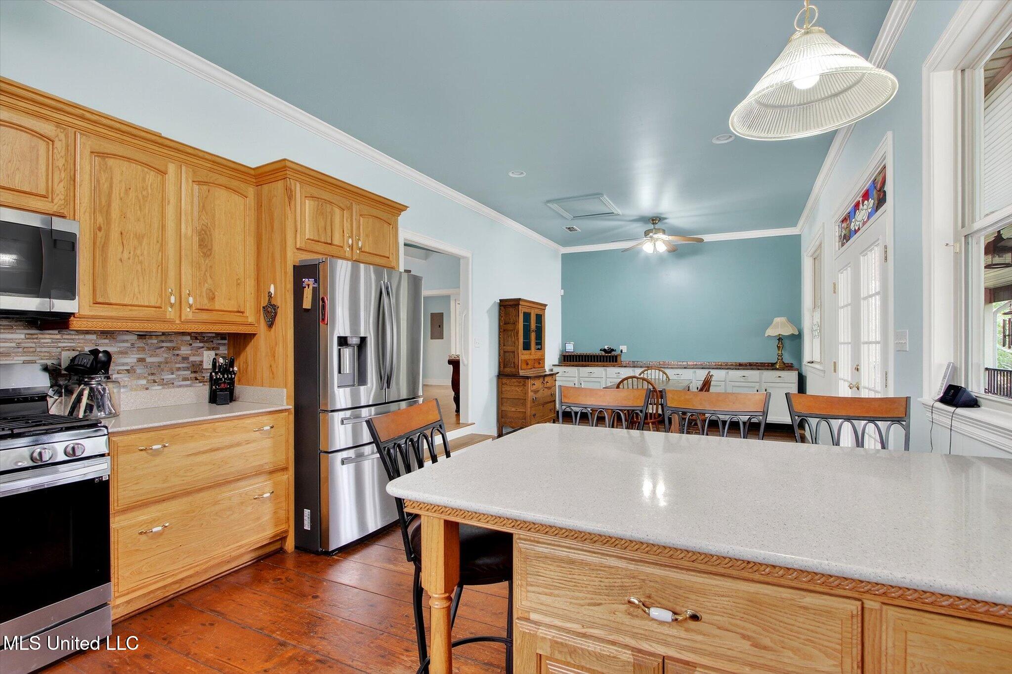 2104 Mole Drive Property Photo 17