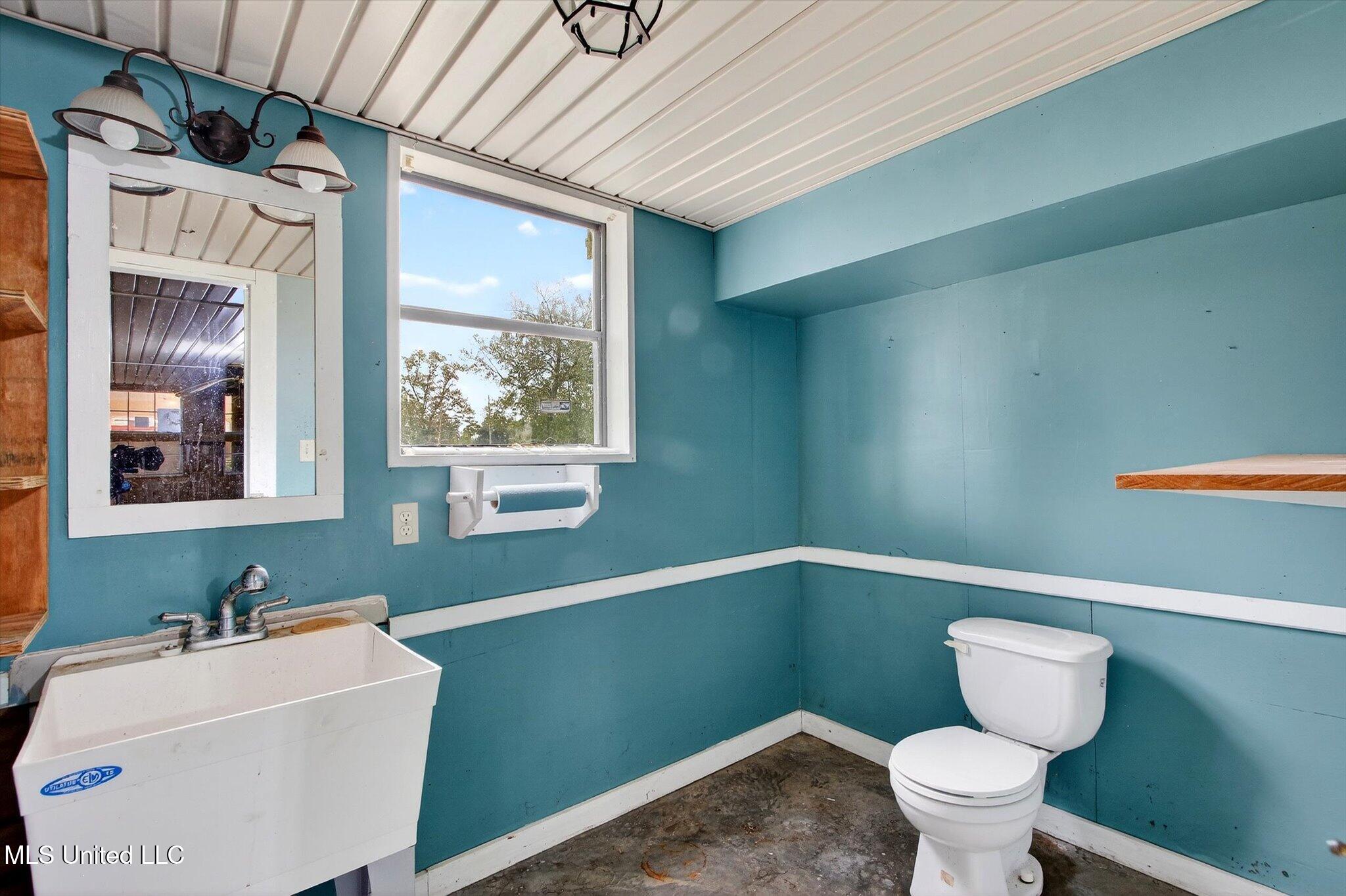 2104 Mole Drive Property Photo 32