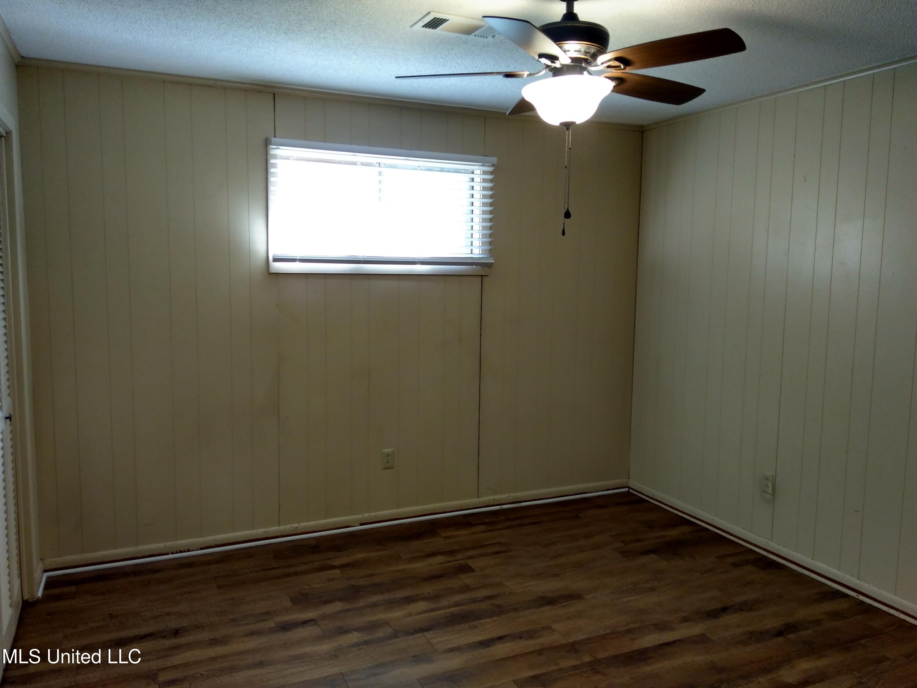 311 S Mac Arthur Circle Property Photo 24