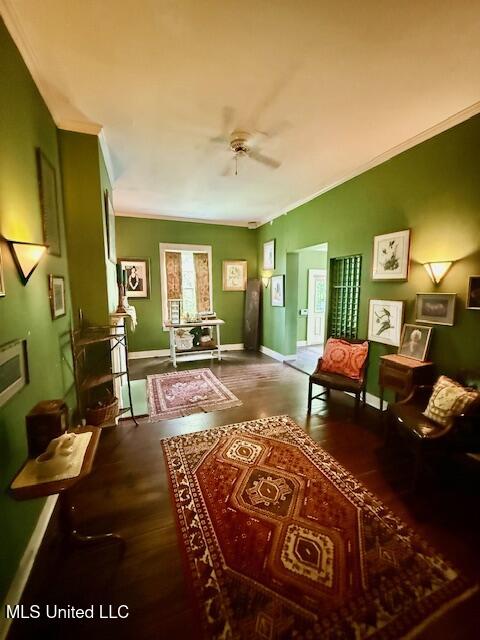657 S Canal Street Property Photo 3