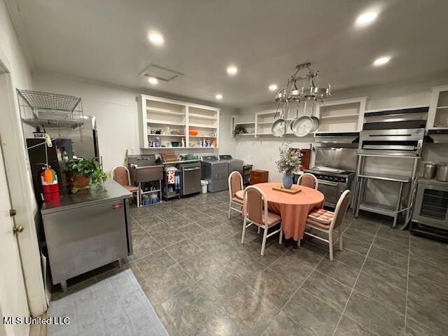 657 S Canal Street Property Photo 28