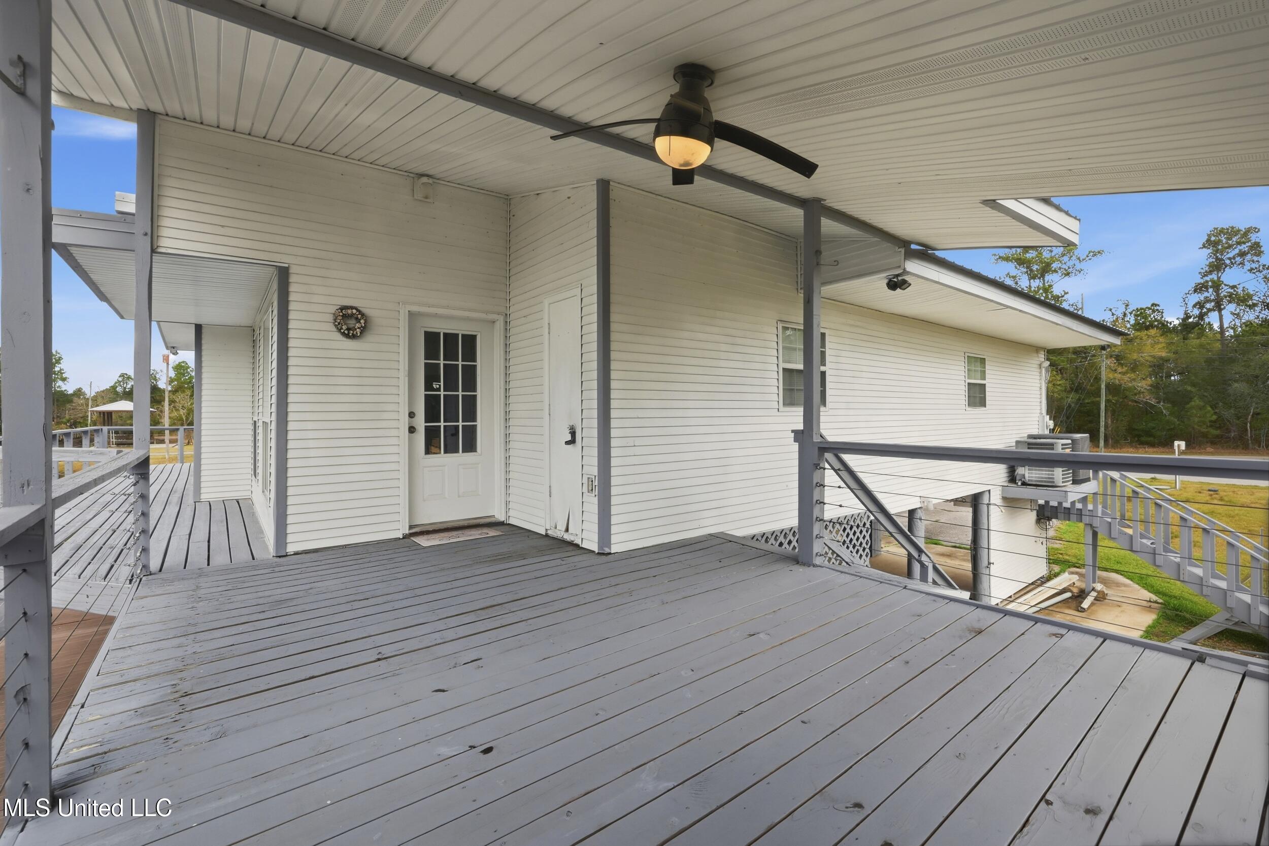 10064 Everest Street Property Photo 7