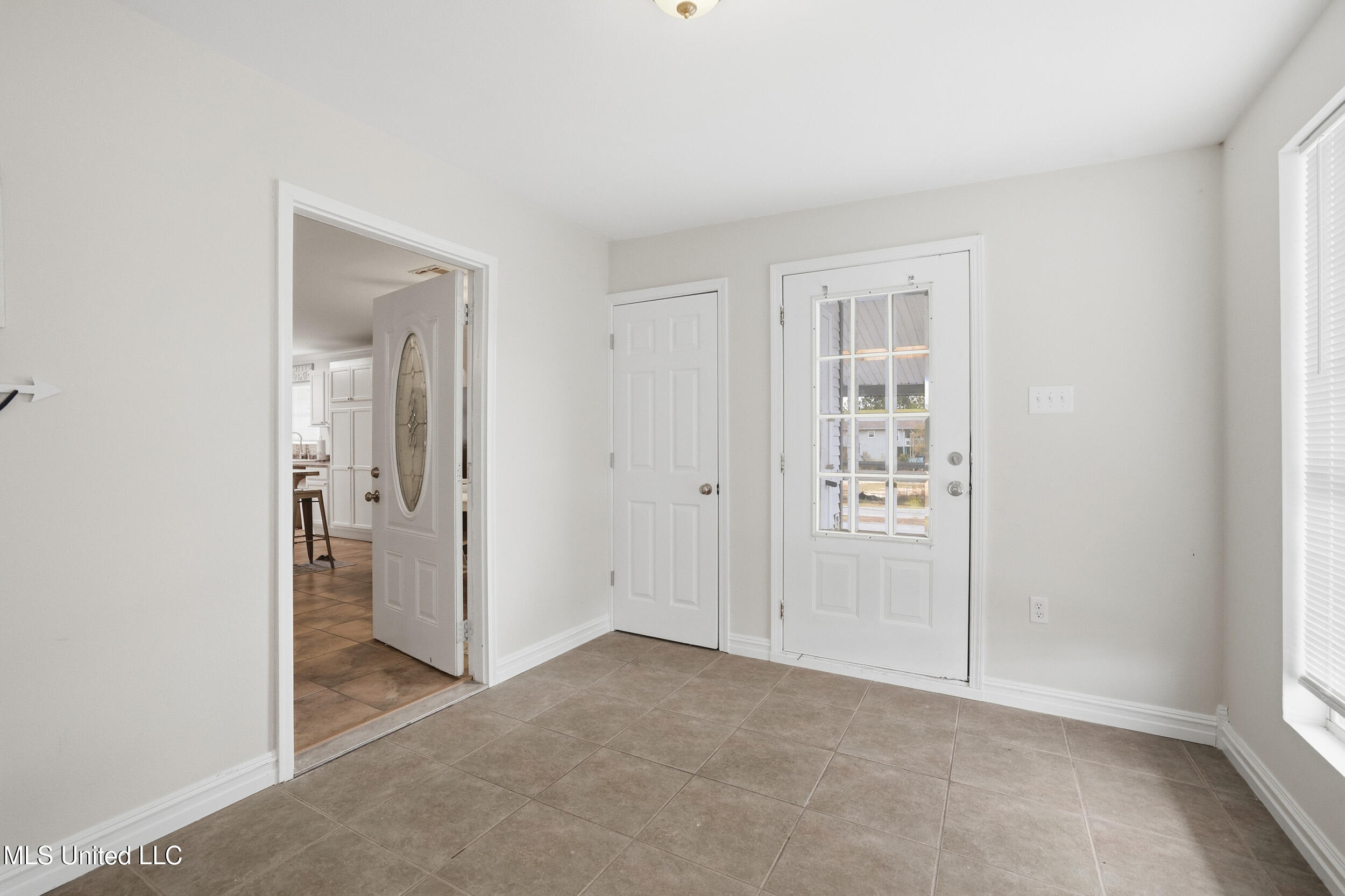 10064 Everest Street Property Photo 17