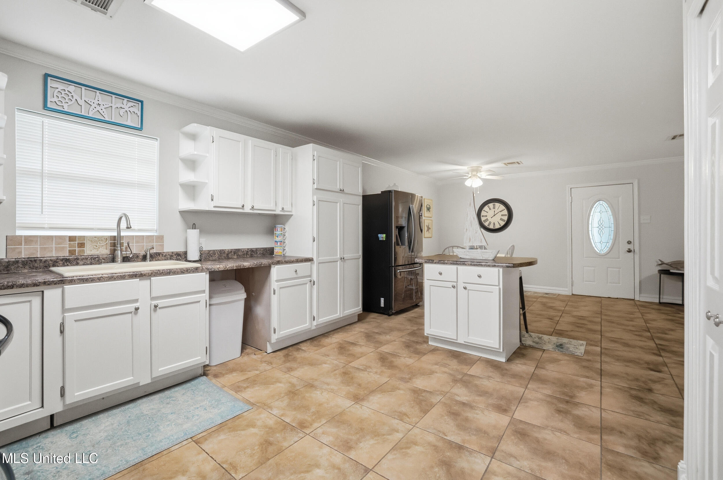 10064 Everest Street Property Photo 22