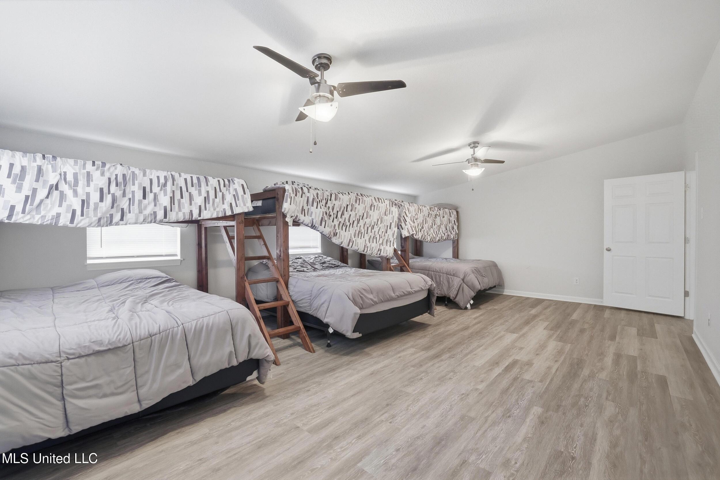 10064 Everest Street Property Photo 42