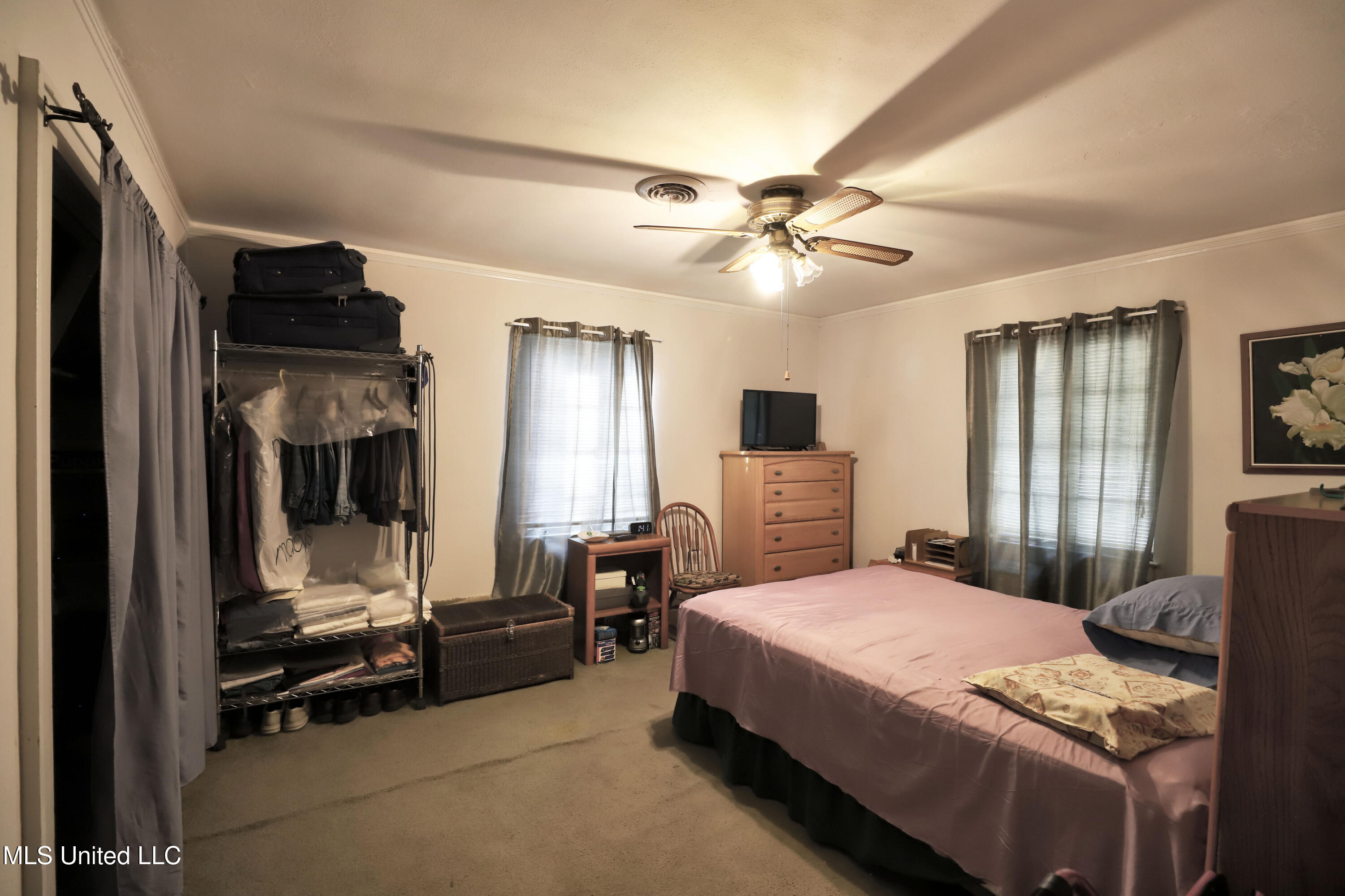 1229 Kensington Drive Property Photo 10