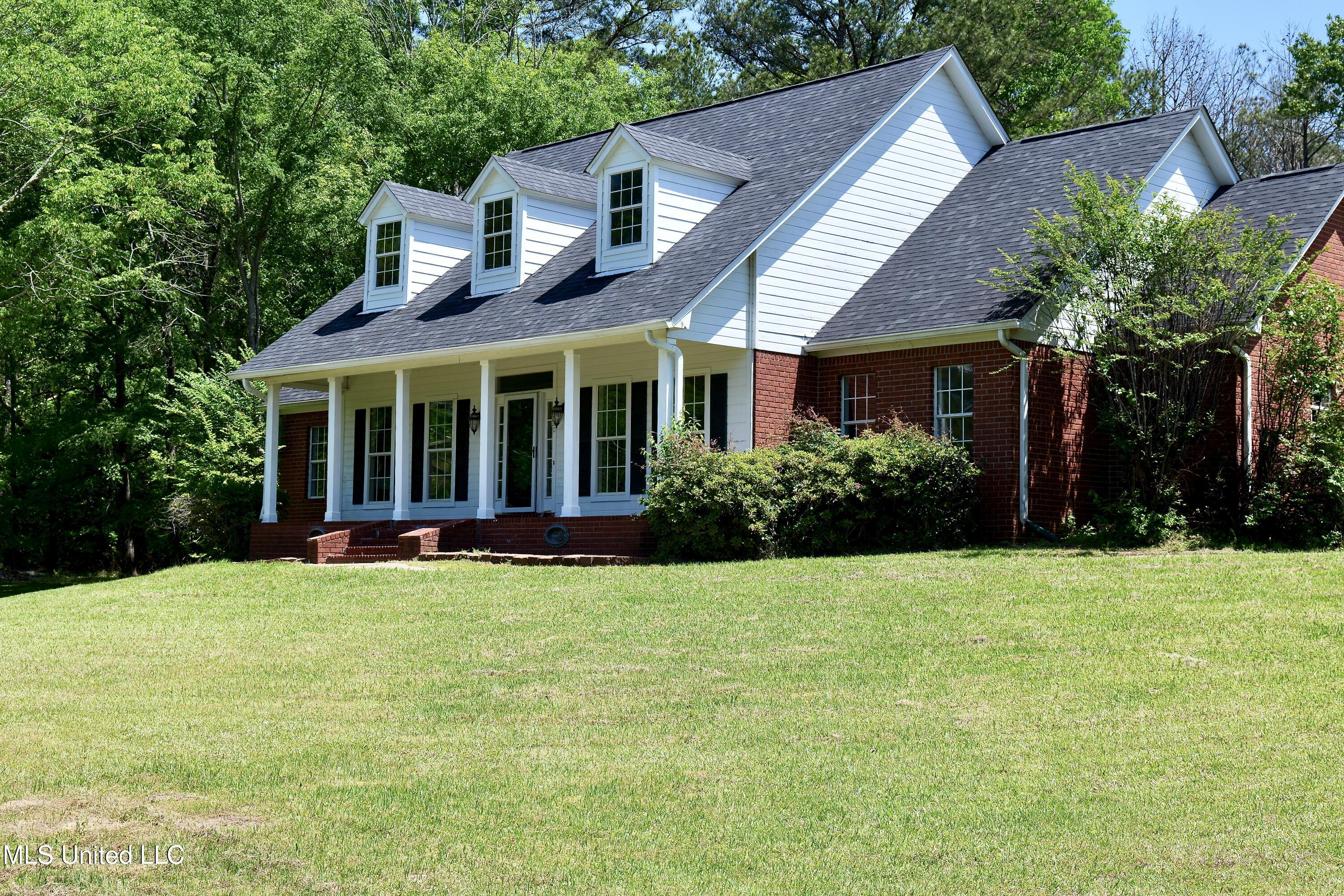 120 Timber Green Lane Property Photo 3