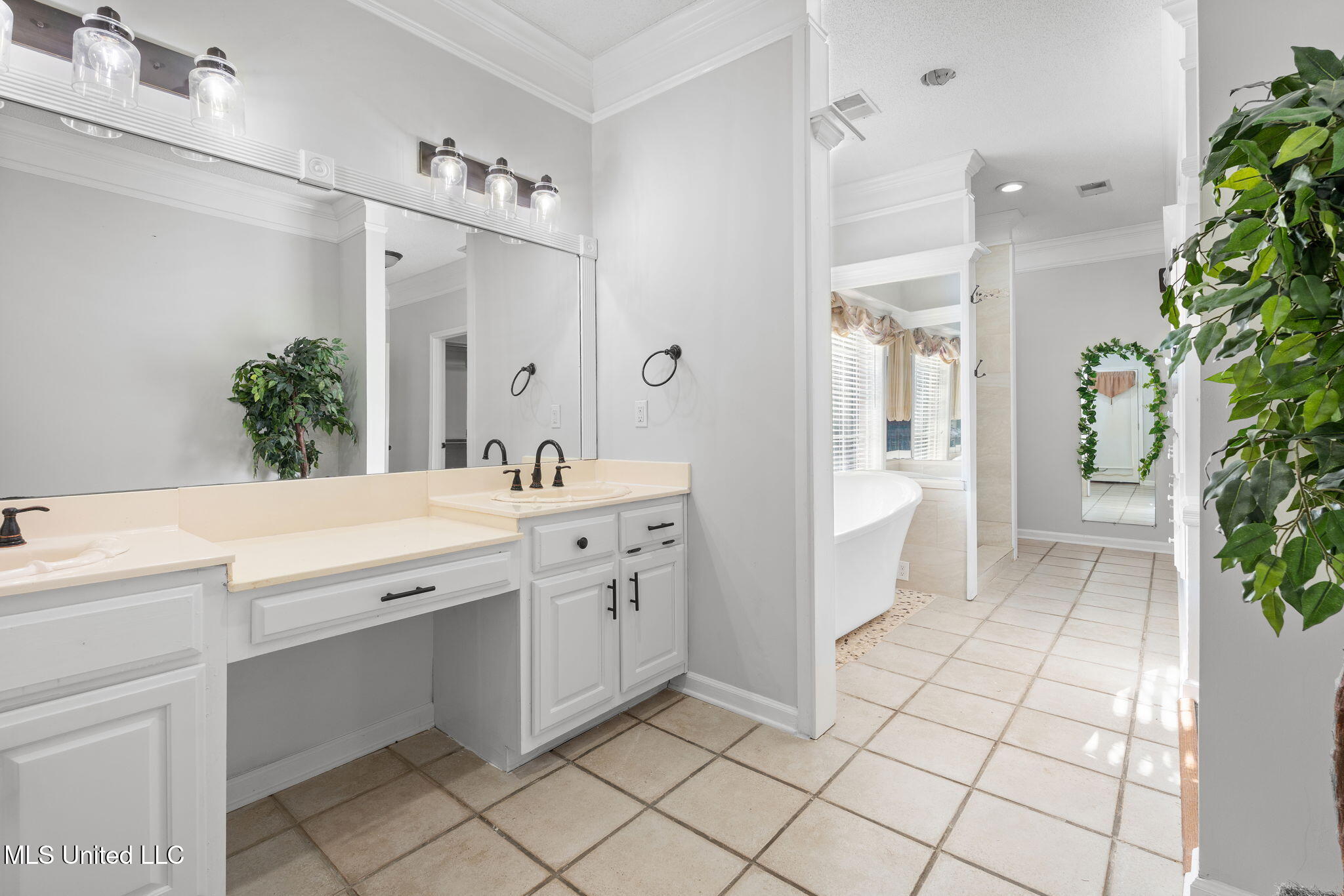 7885 Hunters Bend Cove Property Photo 24