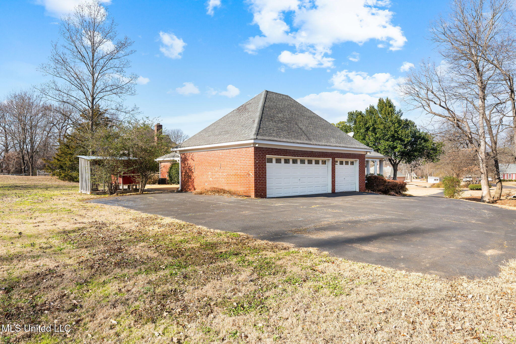 7885 Hunters Bend Cove Property Photo 38