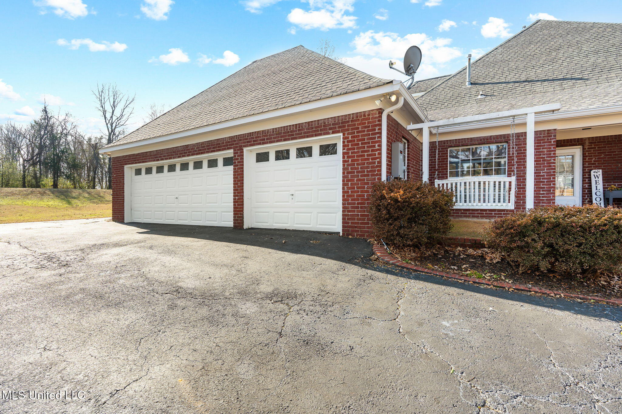 7885 Hunters Bend Cove Property Photo 39