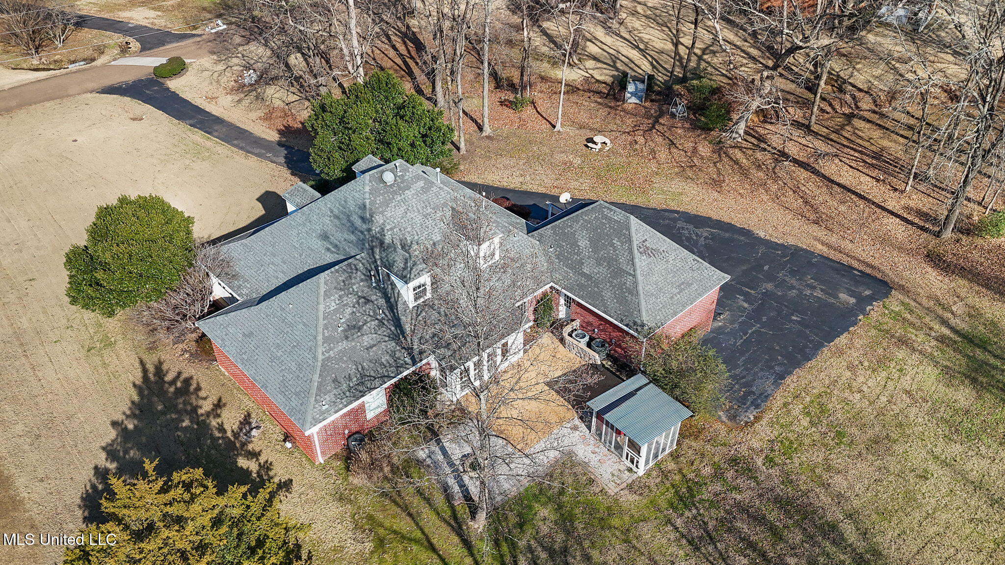 7885 Hunters Bend Cove Property Photo 45