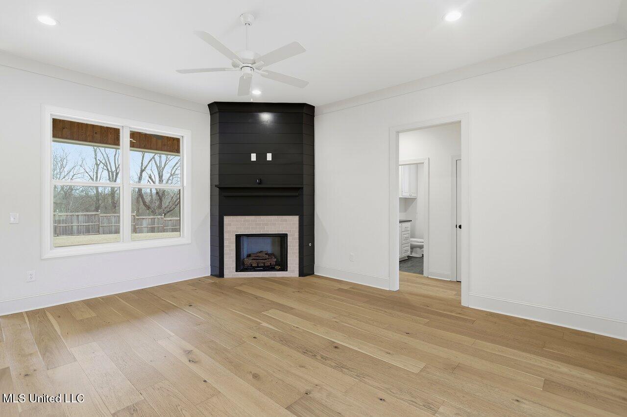 180 Catherine Boulevard Property Photo 5