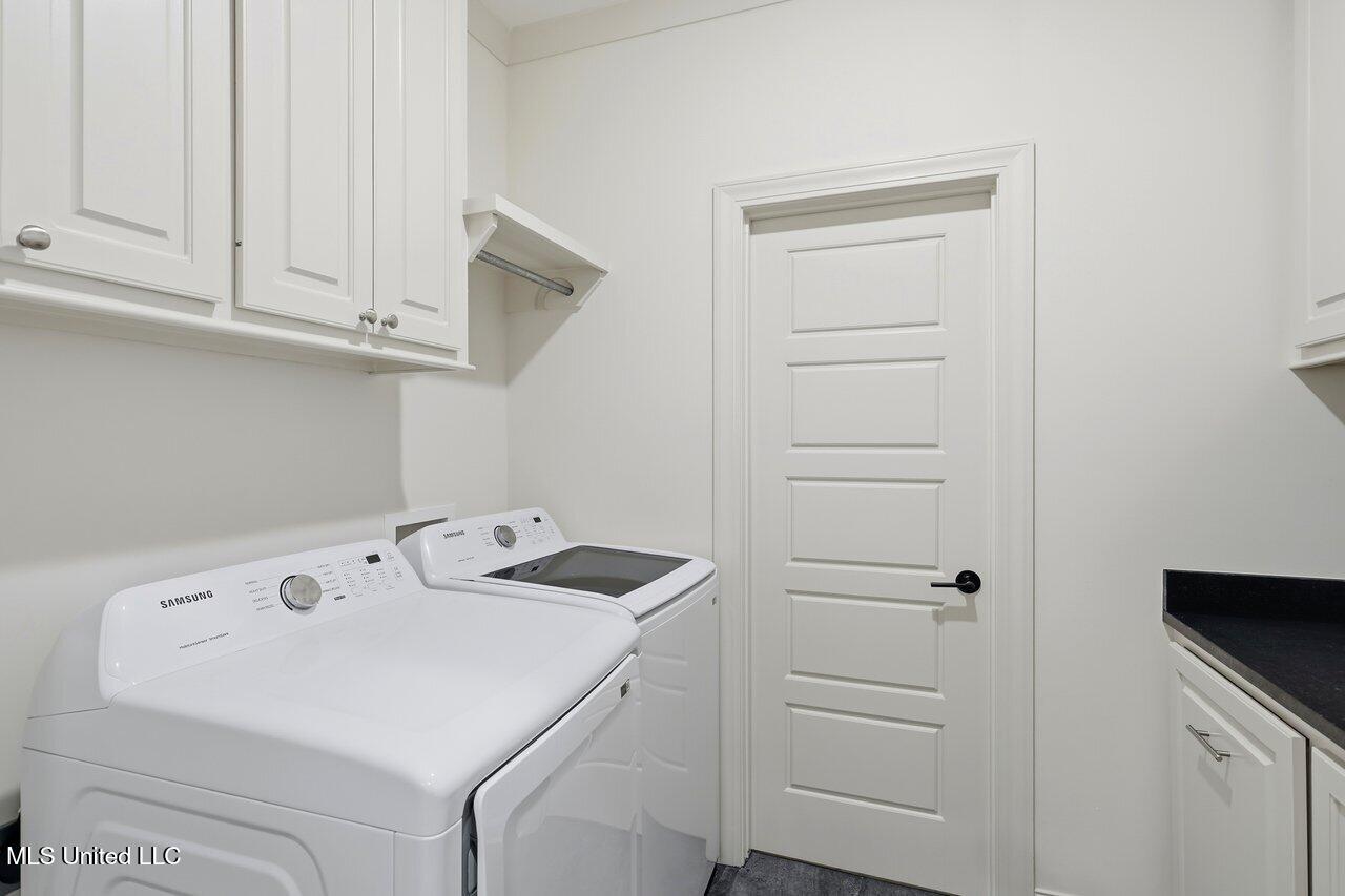180 Catherine Boulevard Property Photo 13