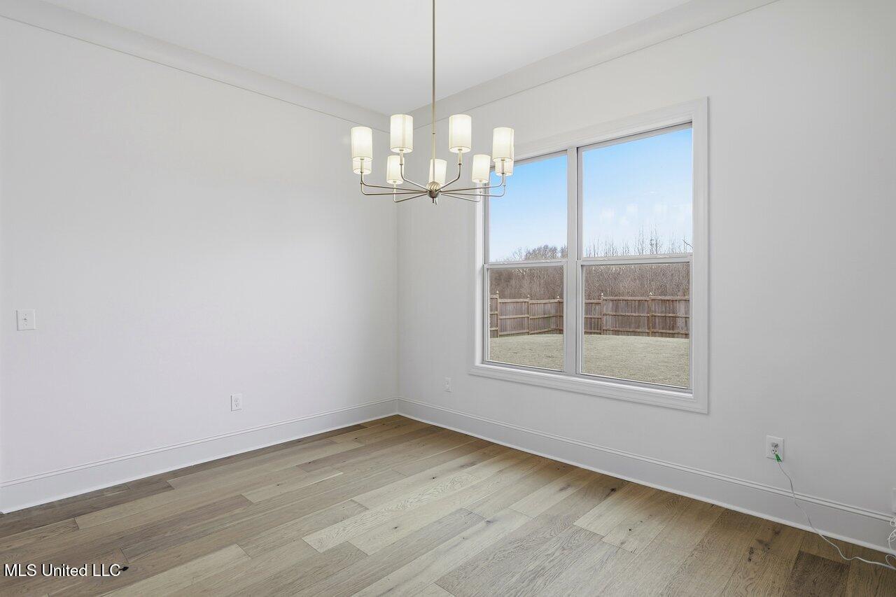 180 Catherine Boulevard Property Photo 17