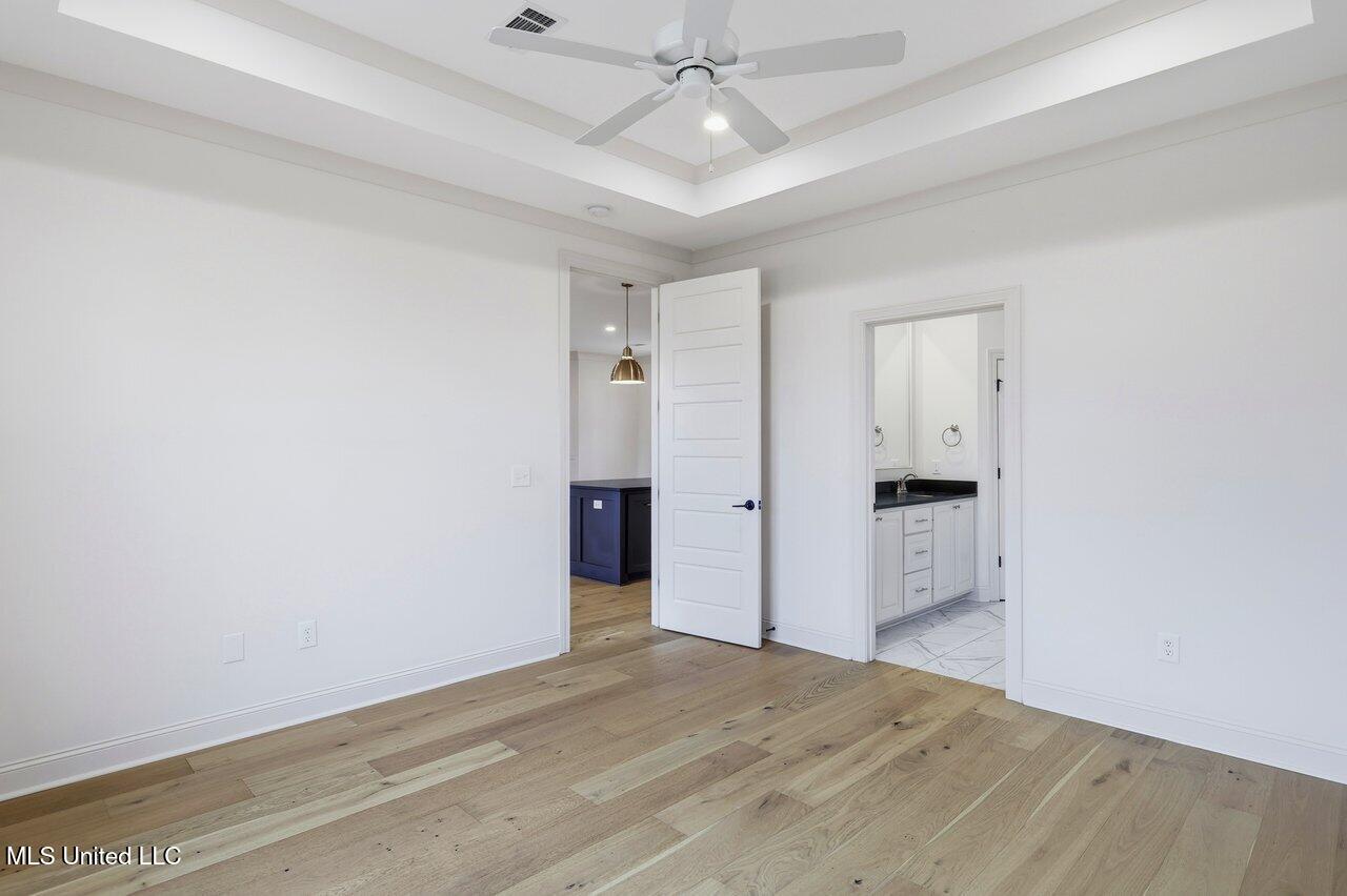 180 Catherine Boulevard Property Photo 19