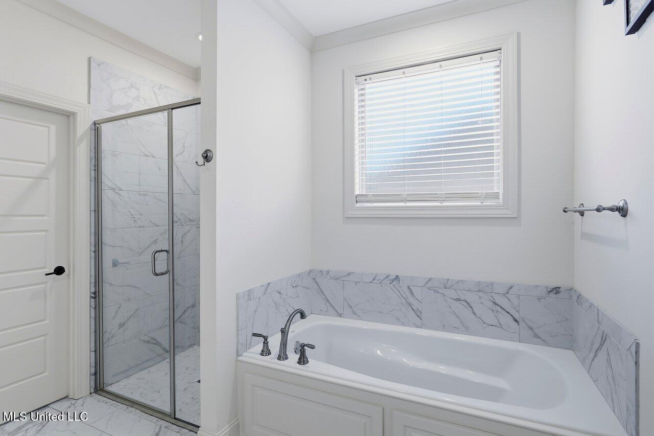 180 Catherine Boulevard Property Photo 21