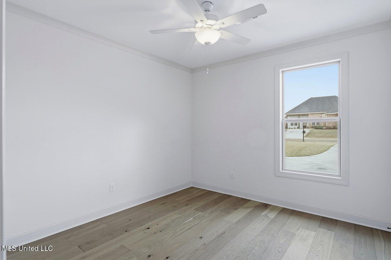 180 Catherine Boulevard Property Photo 23