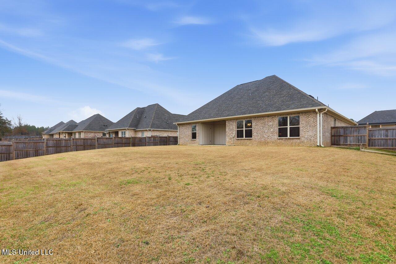 180 Catherine Boulevard Property Photo 28