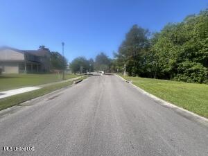 694 Waters View Drive Property Photo 2