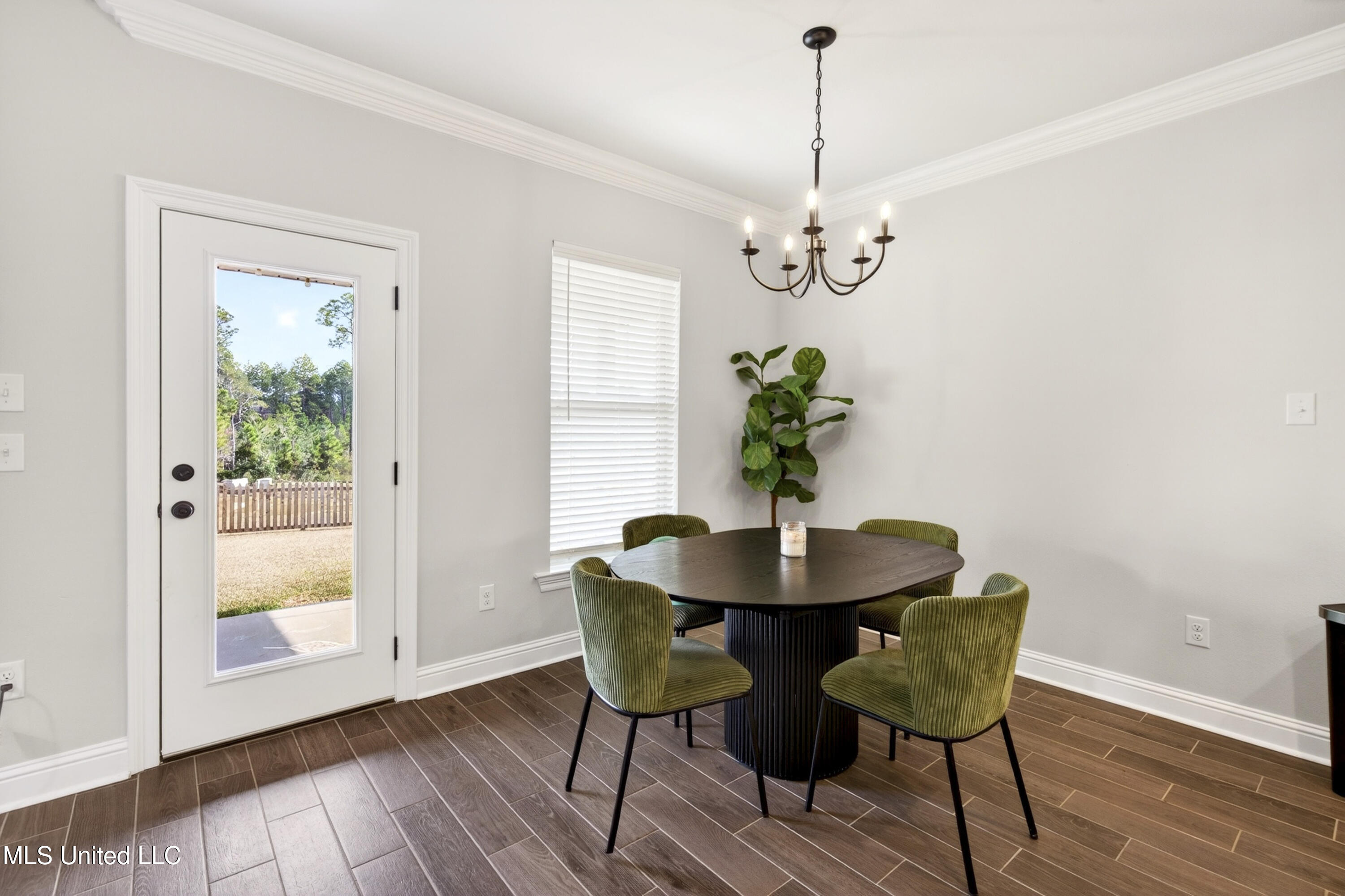 15376 High Point Drive Property Photo 10