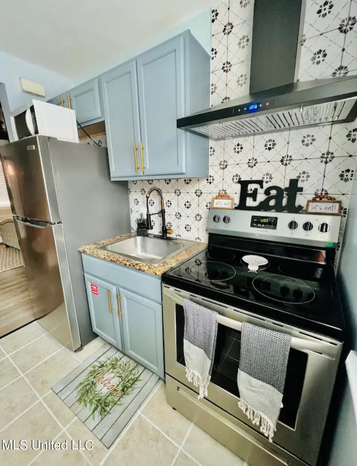 1664 Beach Boulevard Property Photo 9