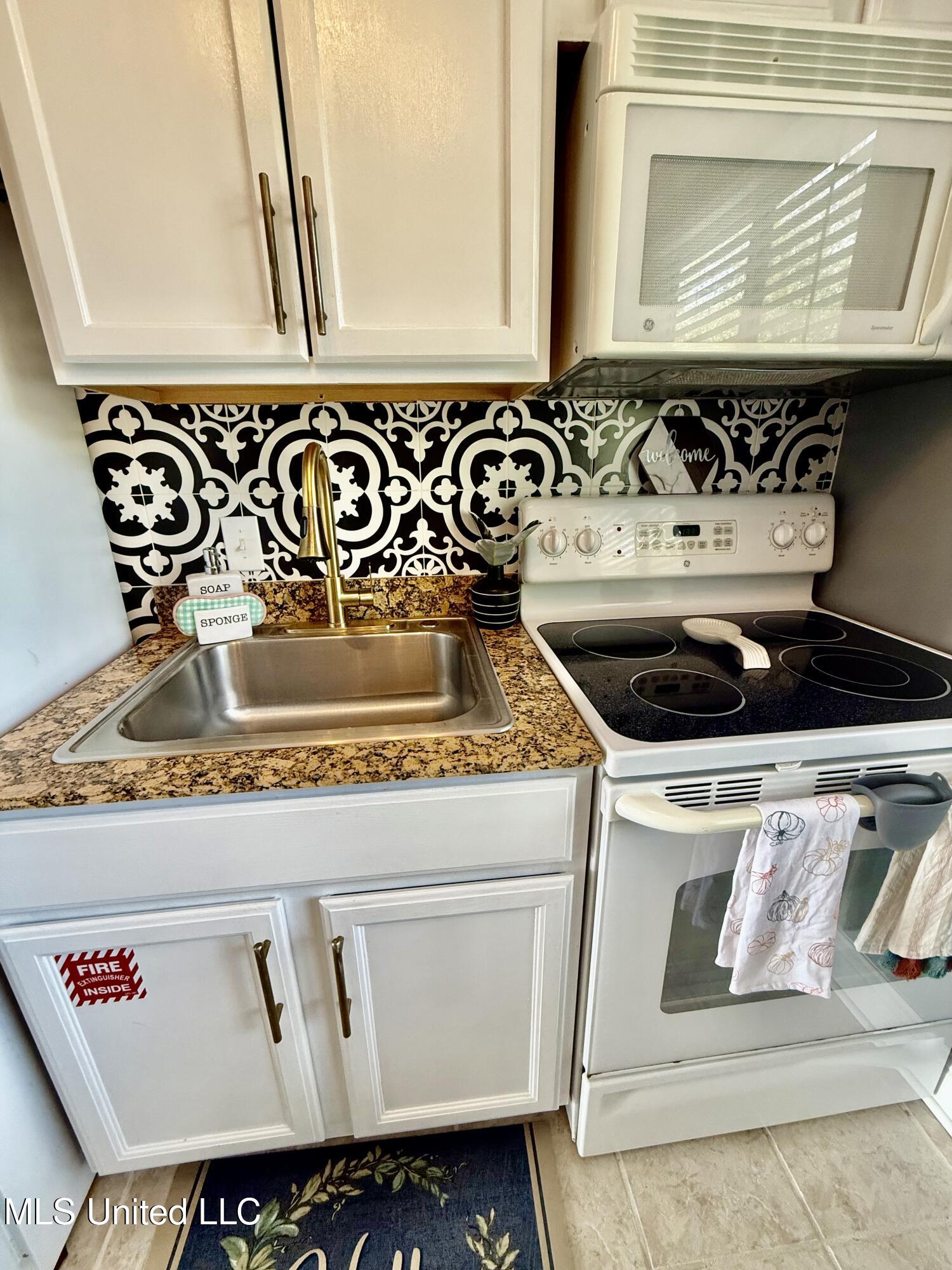 1664 Beach Boulevard Property Photo 10