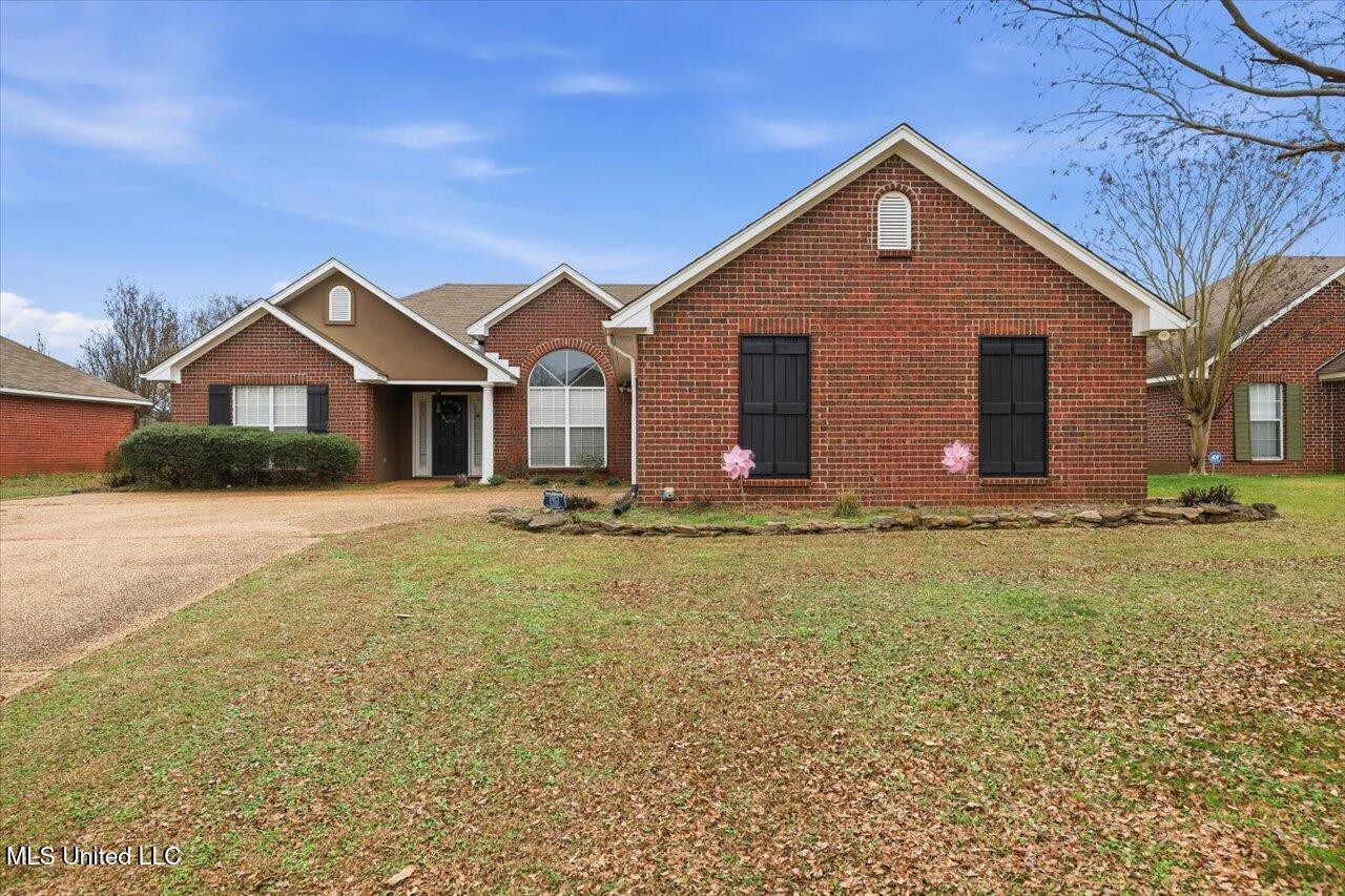608 Summer Place Property Photo 1