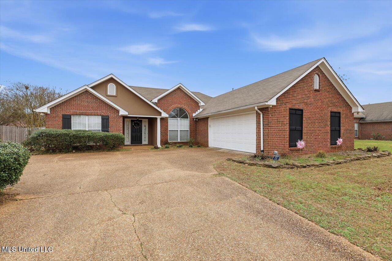 608 Summer Place Property Photo 2