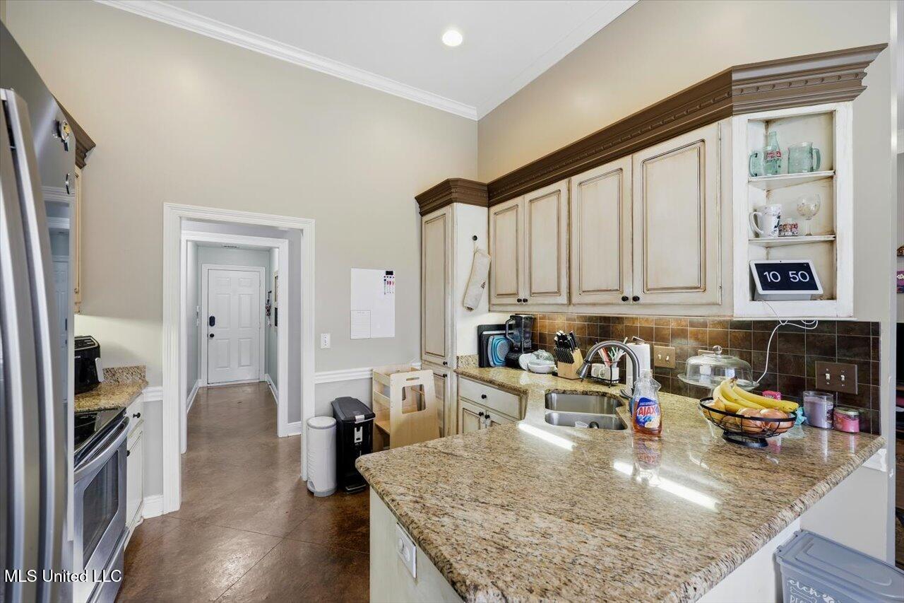 608 Summer Place Property Photo 10