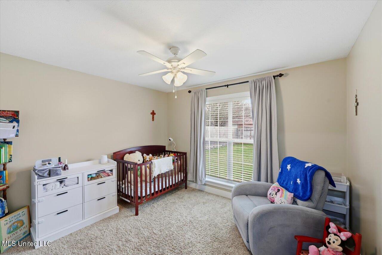 608 Summer Place Property Photo 24