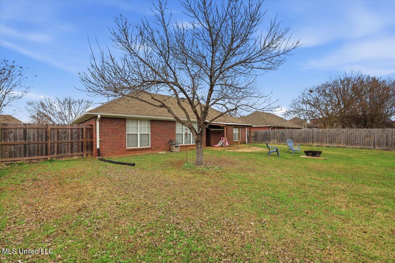 608 Summer Place Property Photo 28