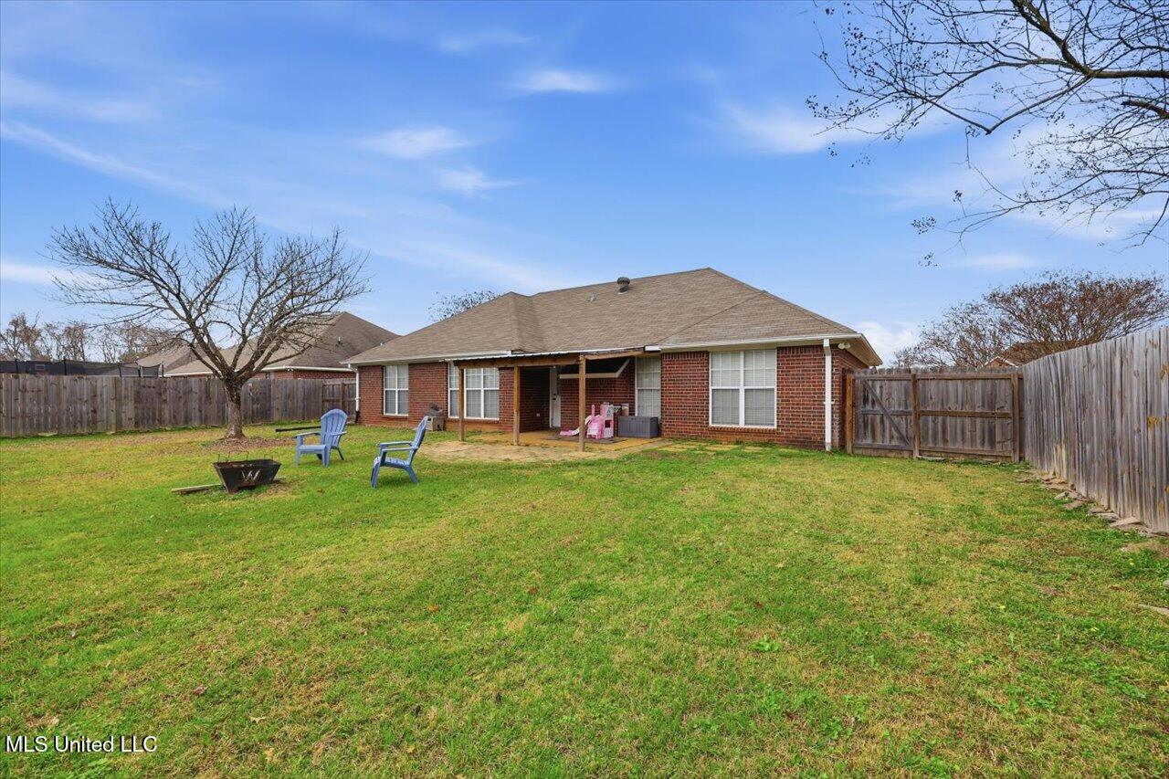 608 Summer Place Property Photo 29