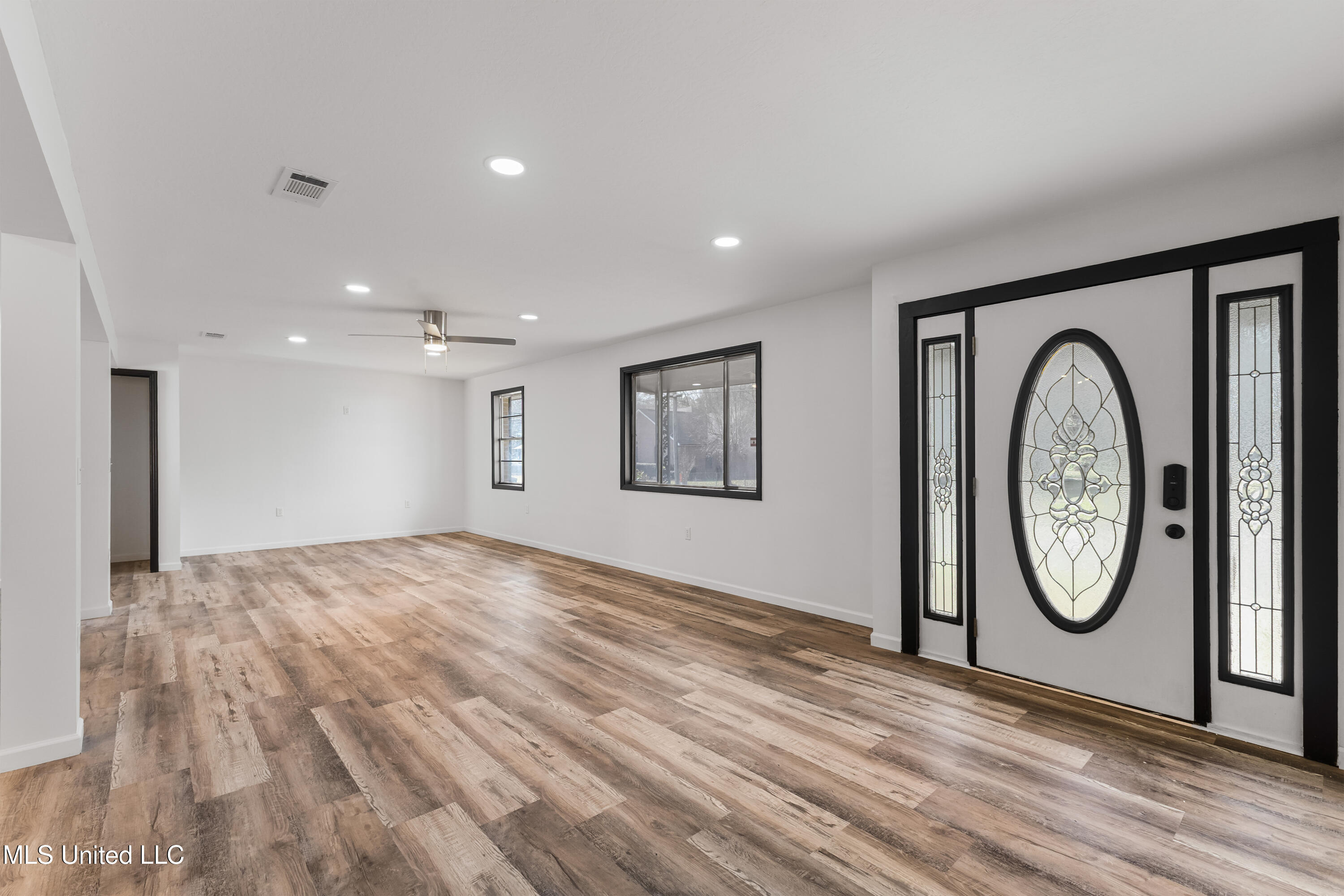 1116 West Avenue Property Photo 8