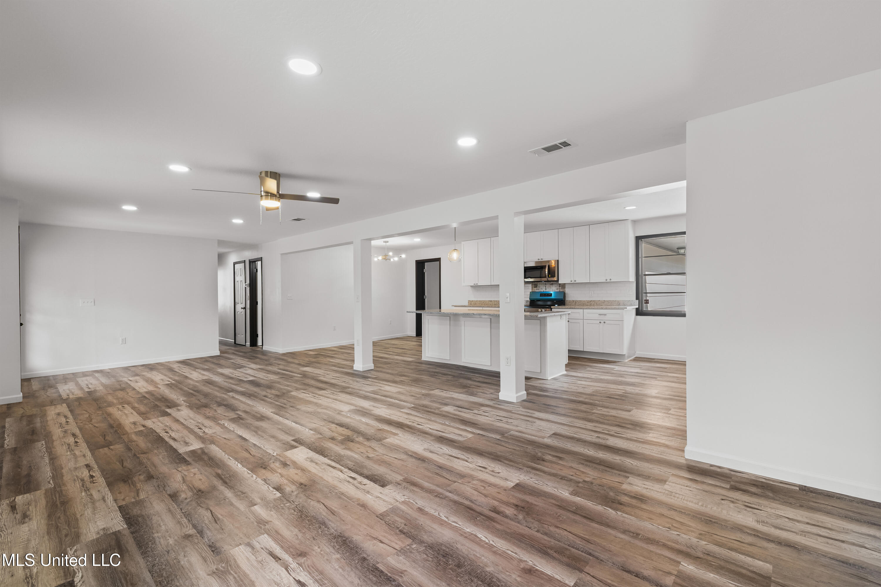 1116 West Avenue Property Photo 9