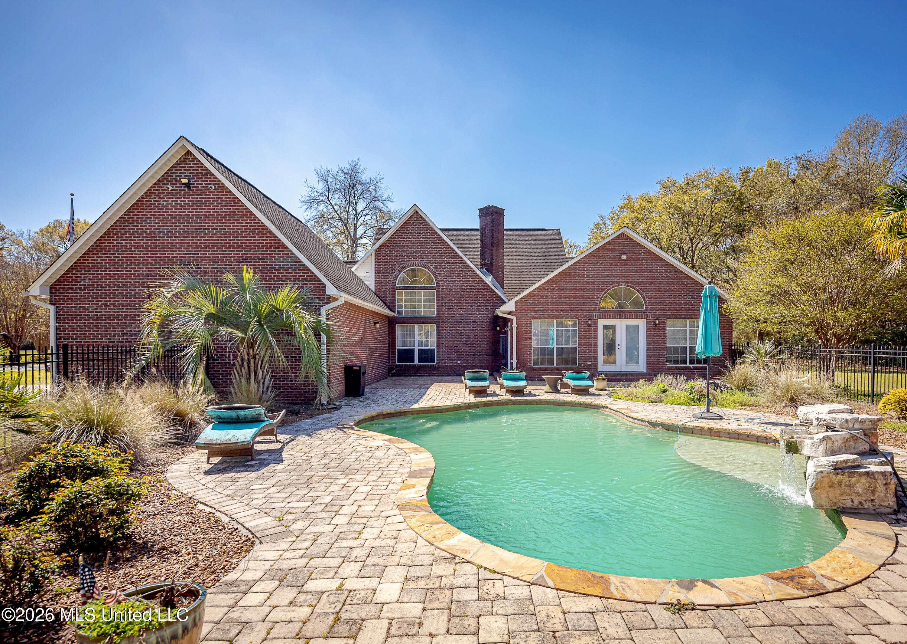 7201 Bentwood Drive Property Photo 4