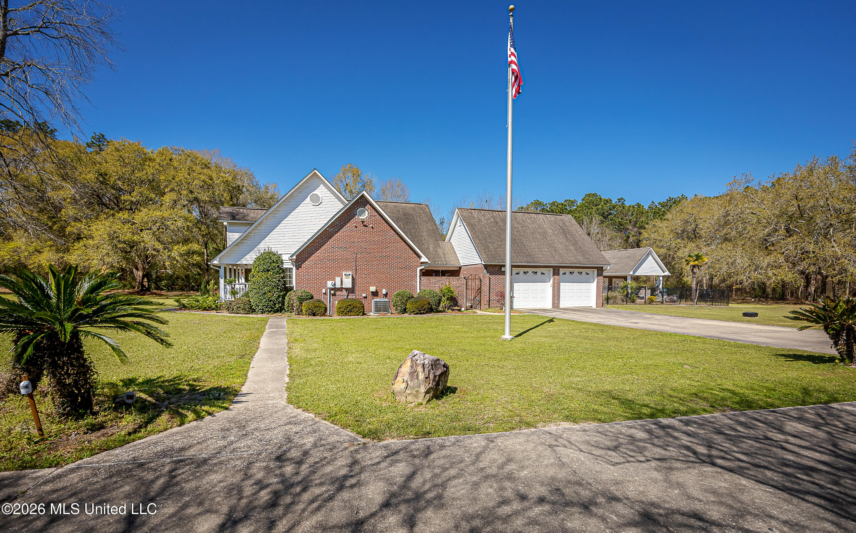 7201 Bentwood Drive Property Photo 8