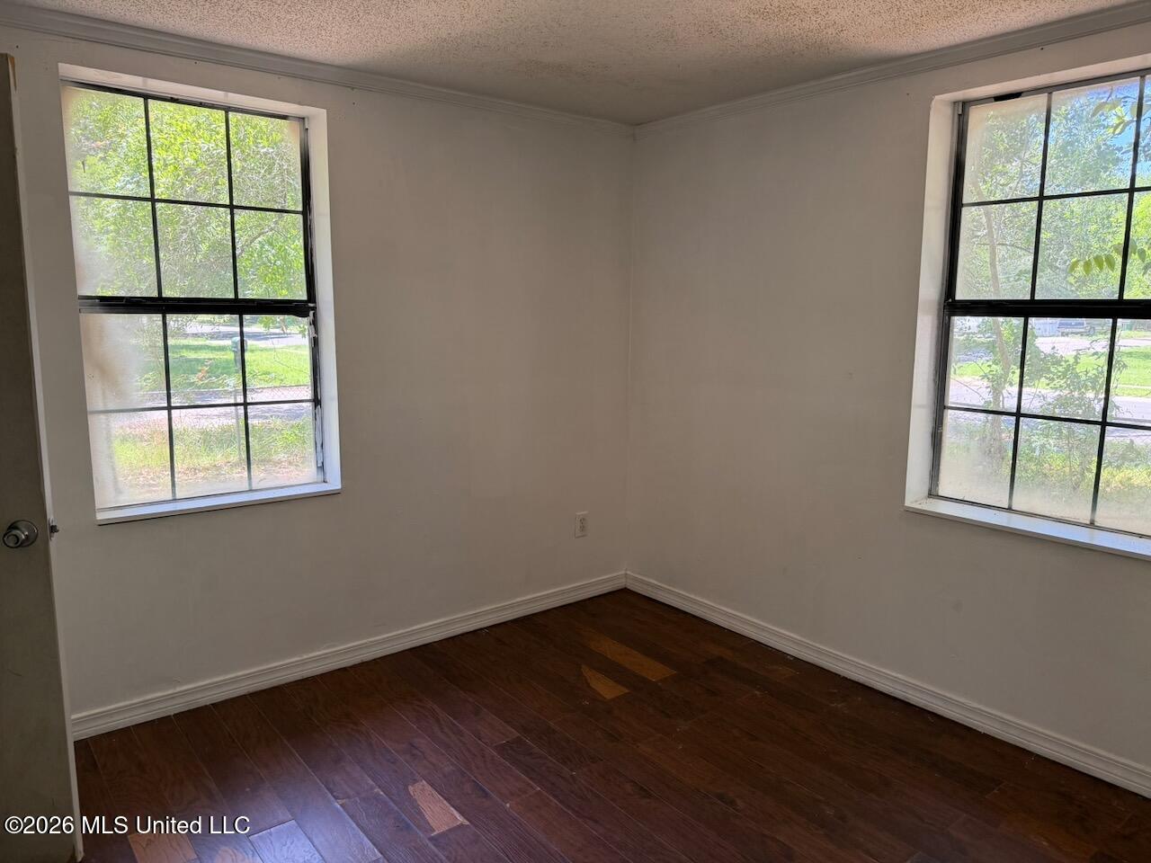 2020 41st Avenue Property Photo 8