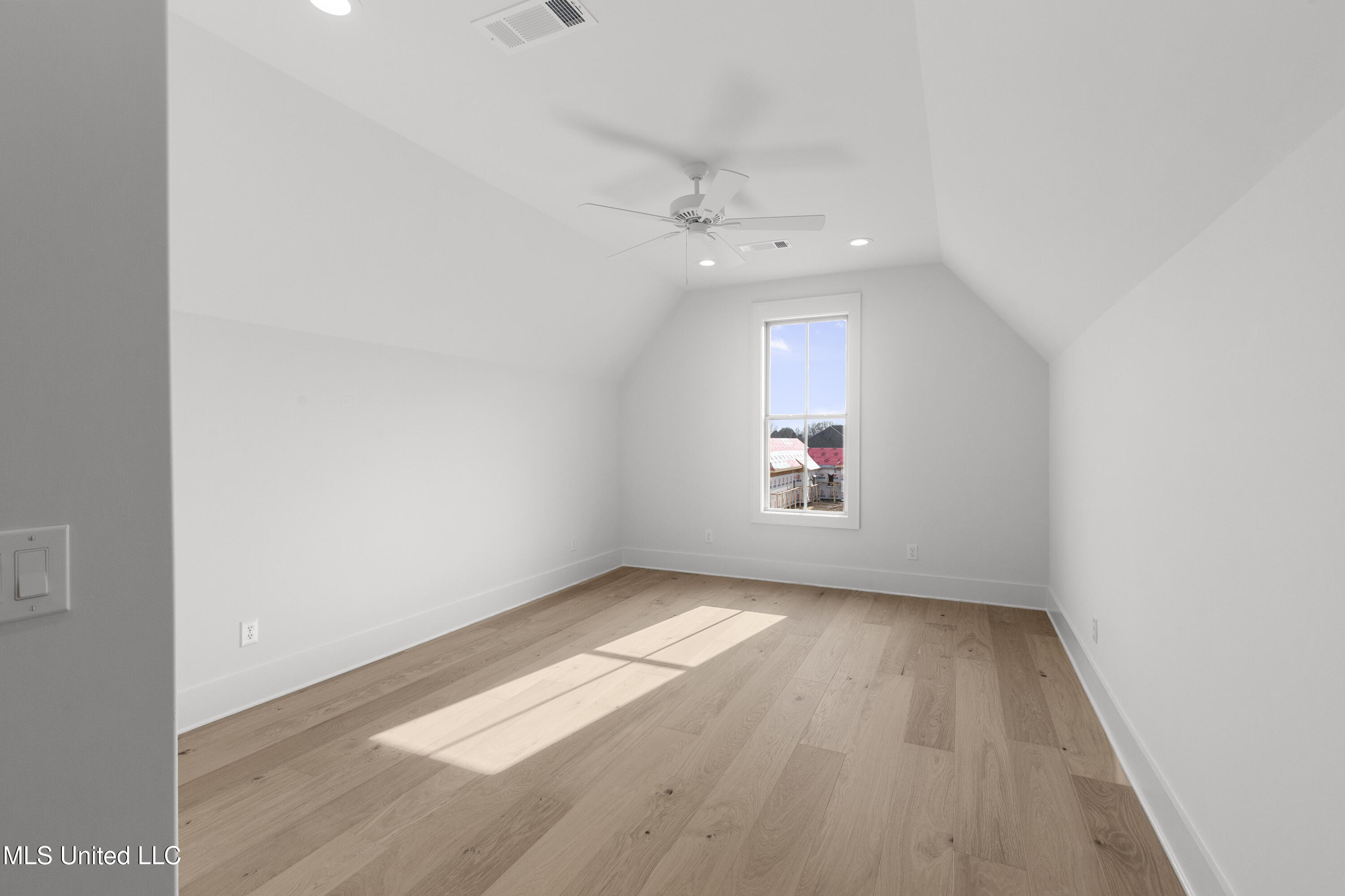 216 Parke Drive Property Photo 16