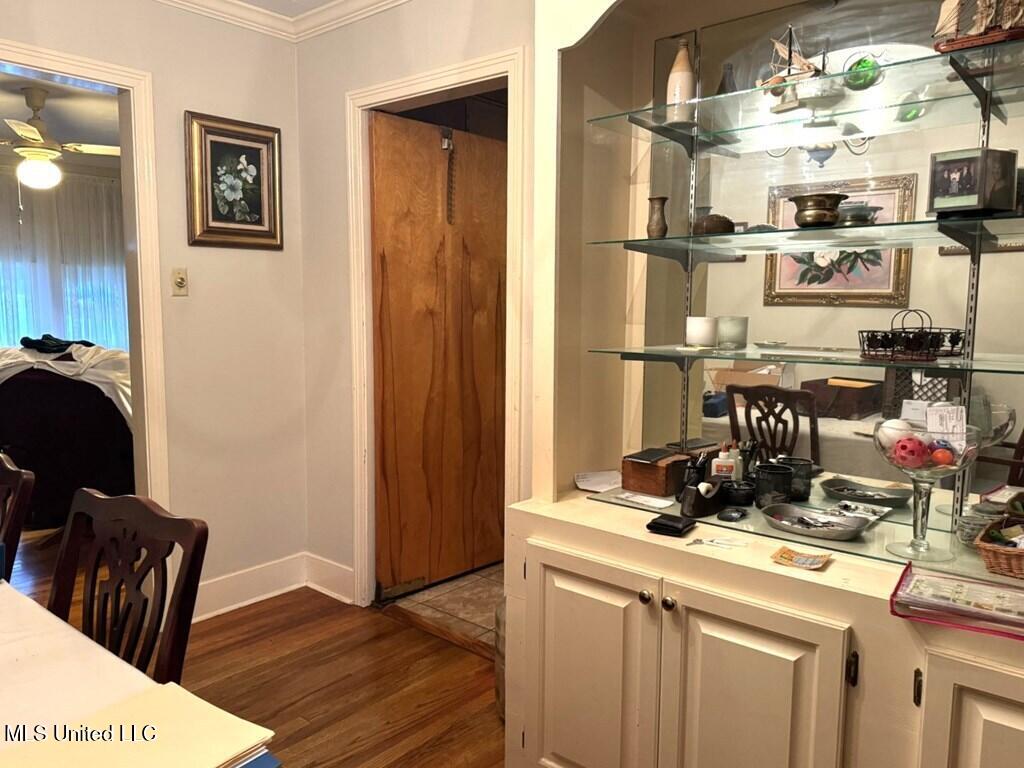 309 Armstrong Street Property Photo 5
