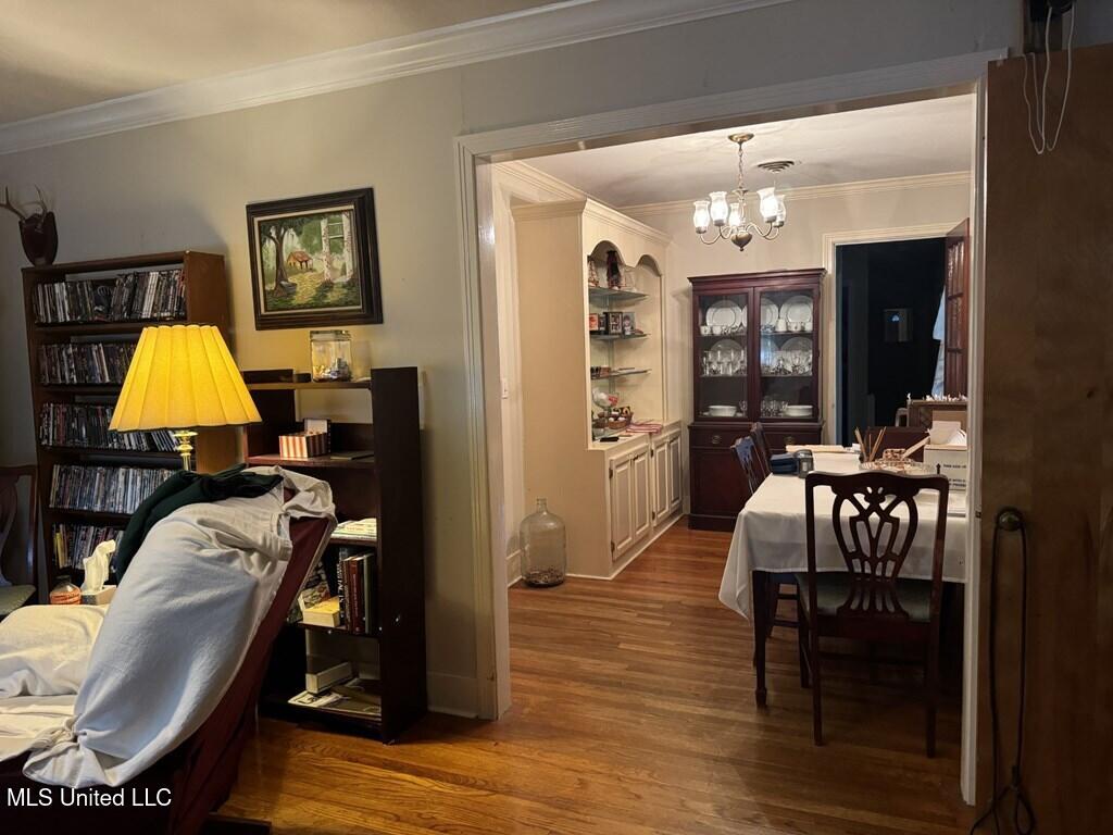 309 Armstrong Street Property Photo 10