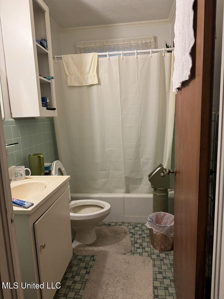 309 Armstrong Street Property Photo 14