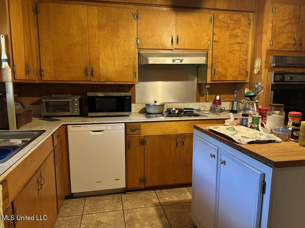 309 Armstrong Street Property Photo 16
