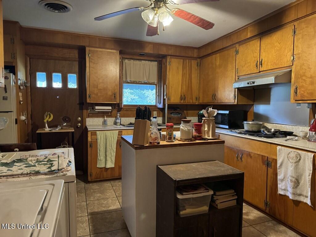 309 Armstrong Street Property Photo 17
