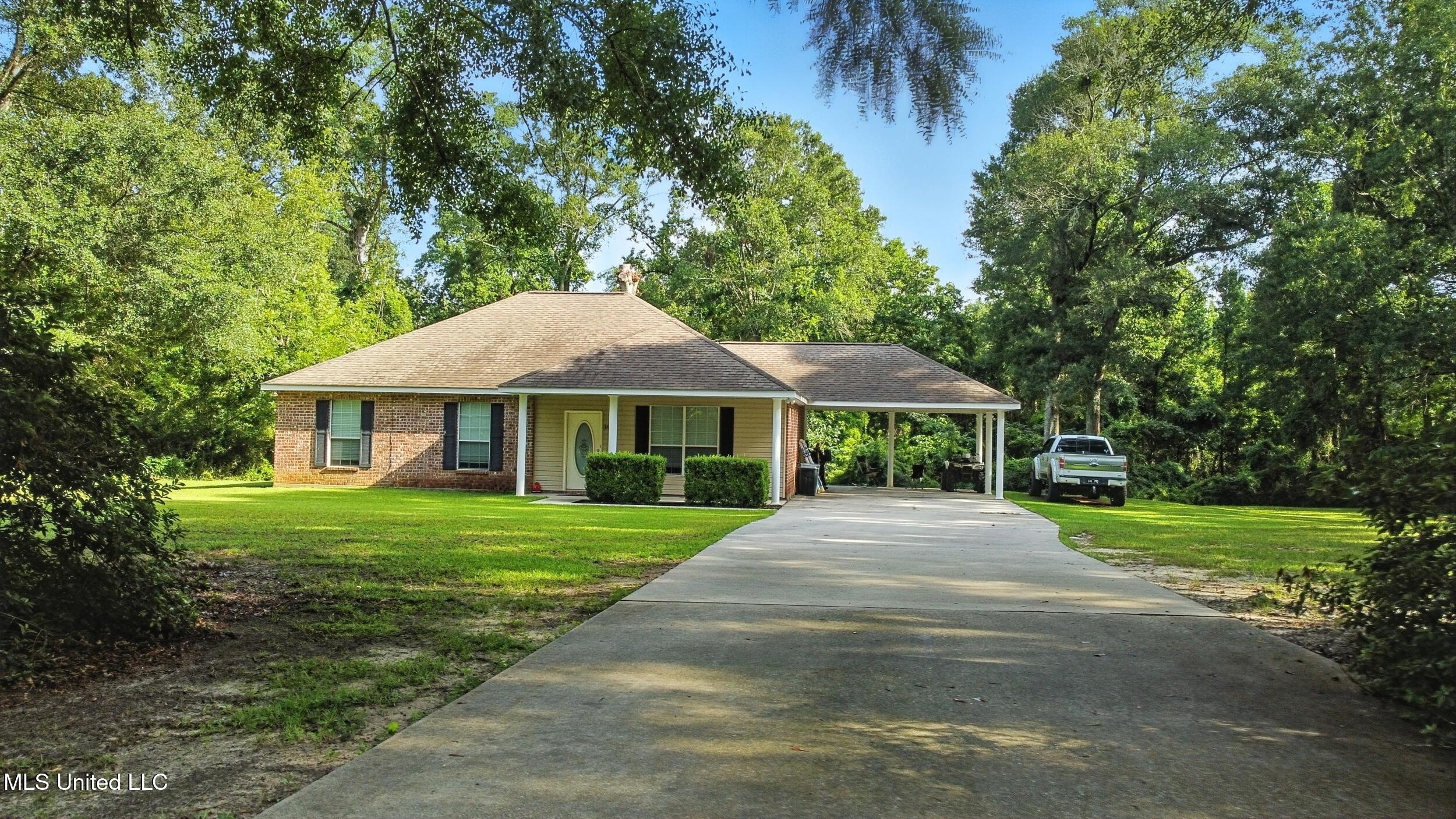 16 Tripp Lane Property Photo 3