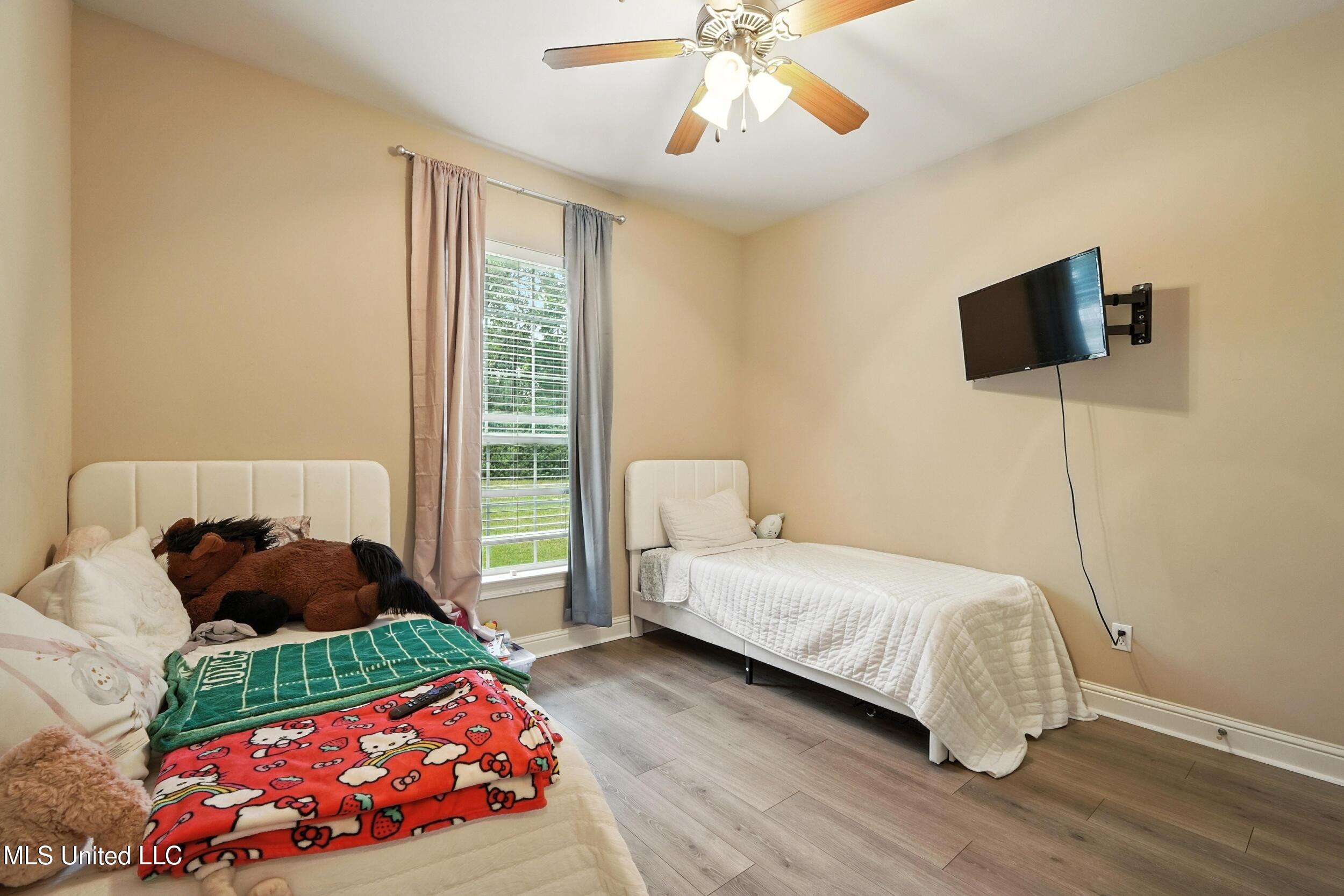 16 Tripp Lane Property Photo 19