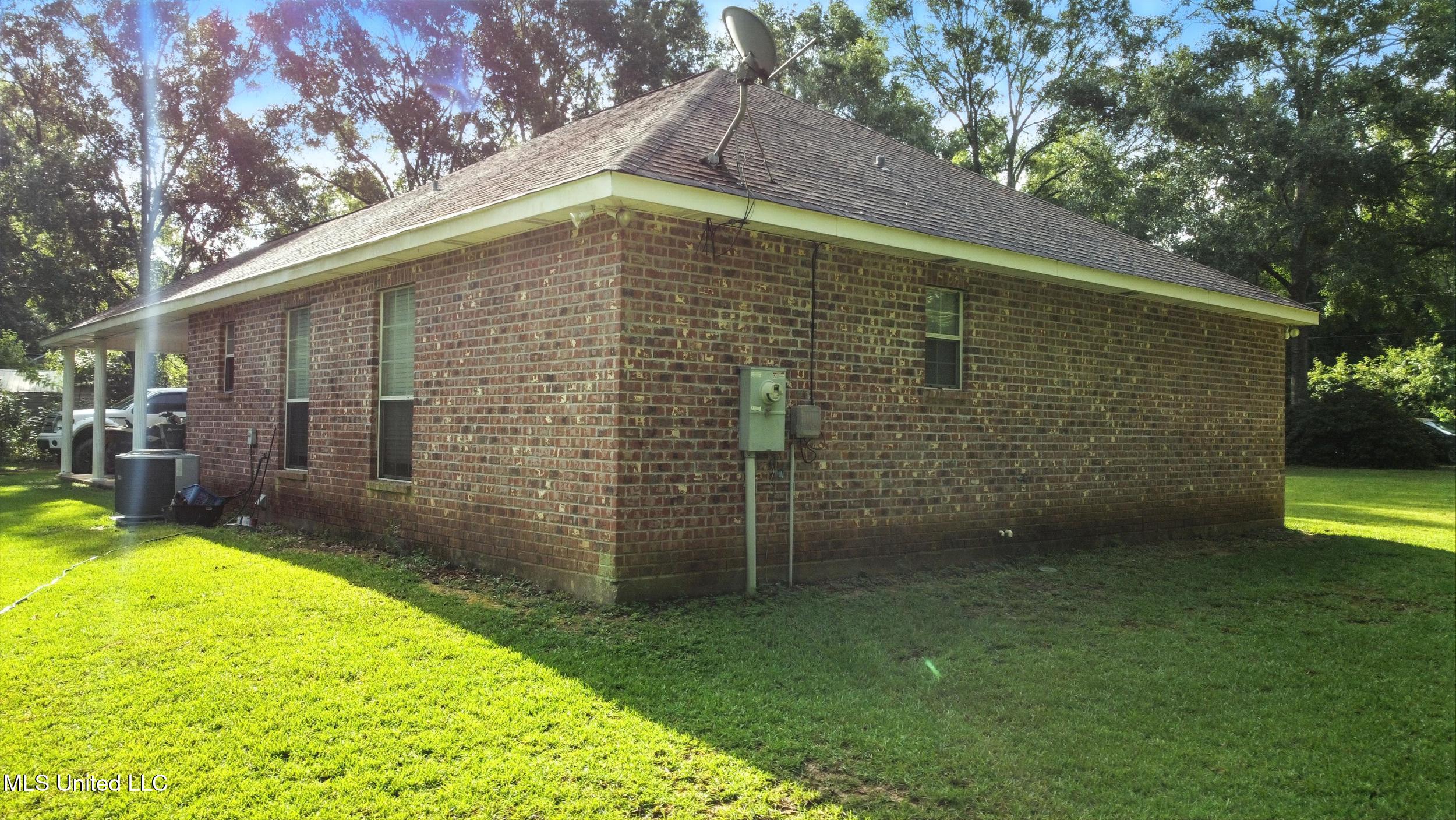 16 Tripp Lane Property Photo 22