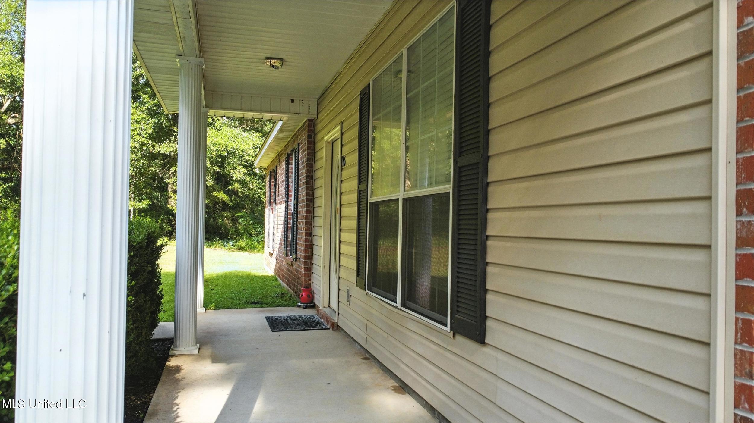 16 Tripp Lane Property Photo 23